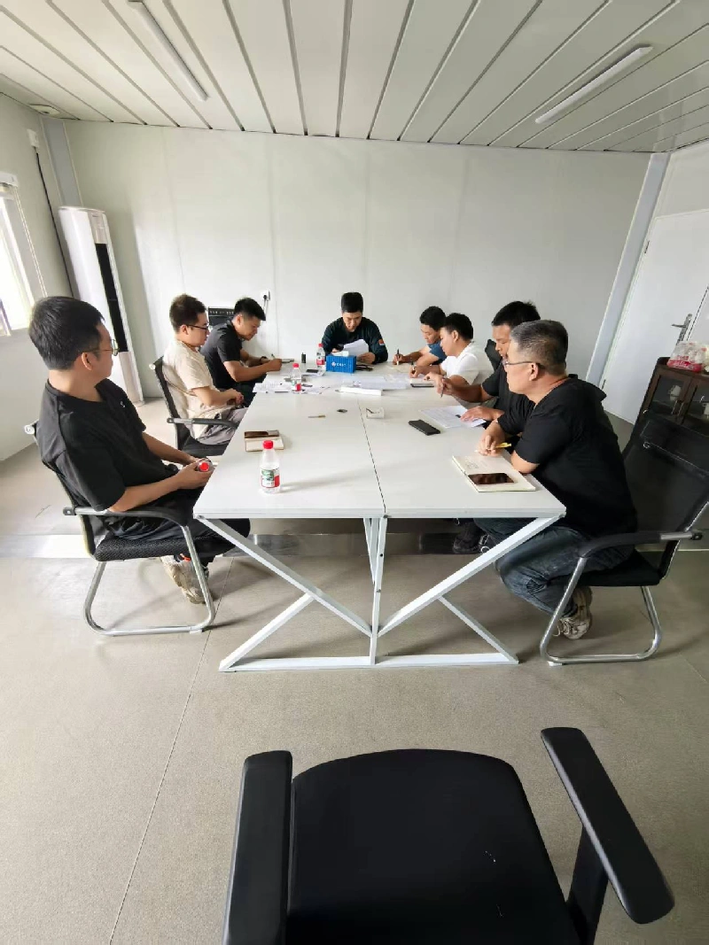 गृहनिर्माण कंटेनर ऑर्डरच्या आवश्यकतेसह तंतोतंत संरेखित करणे आणि गुणवत्ता विनिमय बैठकीद्वारे उत्पादन पाया मजबूत करणे